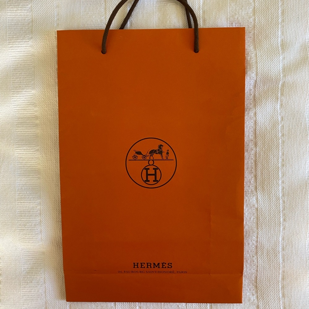 HERMES & LOUIS VUITTON Shopping Bags - Picture 2 of 3